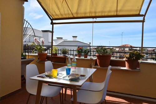 Penthouse with two terraces, Anzio center, a few steps from the beach.