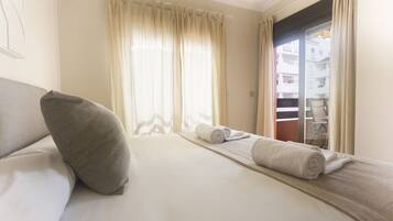 2 bedrooms, iron/ironing board, travel crib, free WiFi