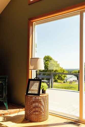 House w/Scenic Deck, Hot Tub & Barn