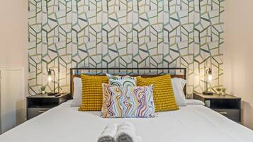 2 bedrooms, in-room safe, iron/ironing board, free WiFi