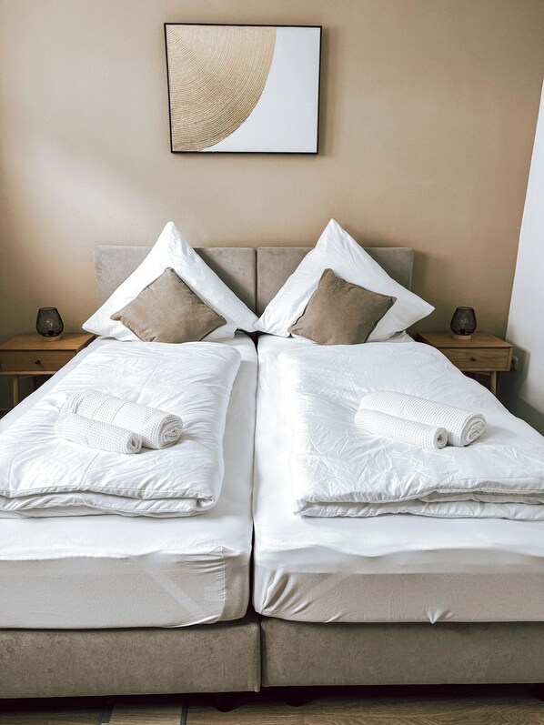 5 Schlafzimmer, Bügeleisen/Bügelbrett, WLAN, Bettwäsche