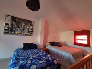 3 sovrum, strykjärn/strykbräda, gratis wi-fi och sängkläder