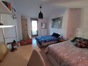 3 soverom, strykejern/-brett, wi-fi (inkludert) og sengetøy