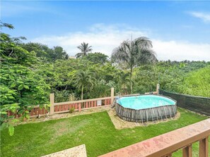 Bañera de hidromasaje al aire libre