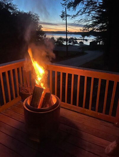 Sebago Lake Retreat - Sunset Views, Fire Pit, Family Fun