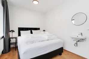 4 chambres, fer et planche à repasser, Wi-Fi, draps fournis