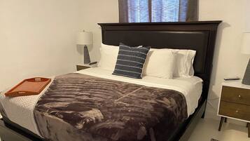 1 bedroom, WiFi, bed sheets