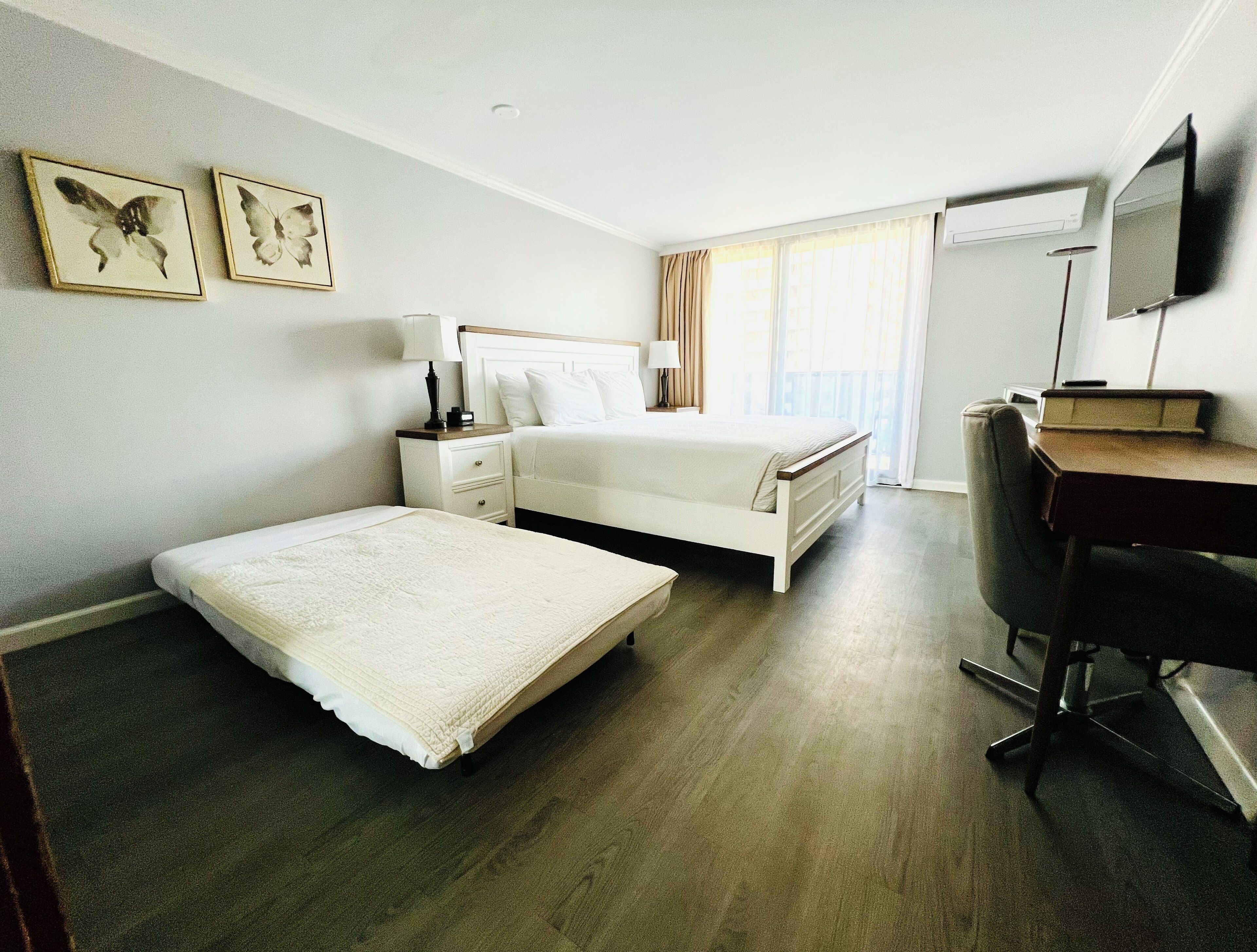 1 camera, ferro/asse da stiro, Wi-Fi