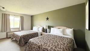 Kamar Double Standar, 2 Tempat Tidur Queen, Bebas Asap Rokok