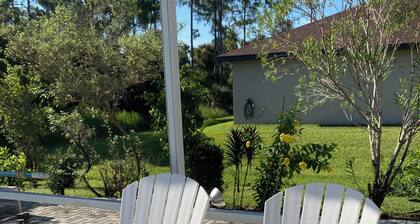 Hibiscus Point - Villa for 4 pers. with large terrace, garden and heated pool