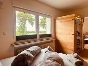 3 bedrooms, WiFi, bed sheets