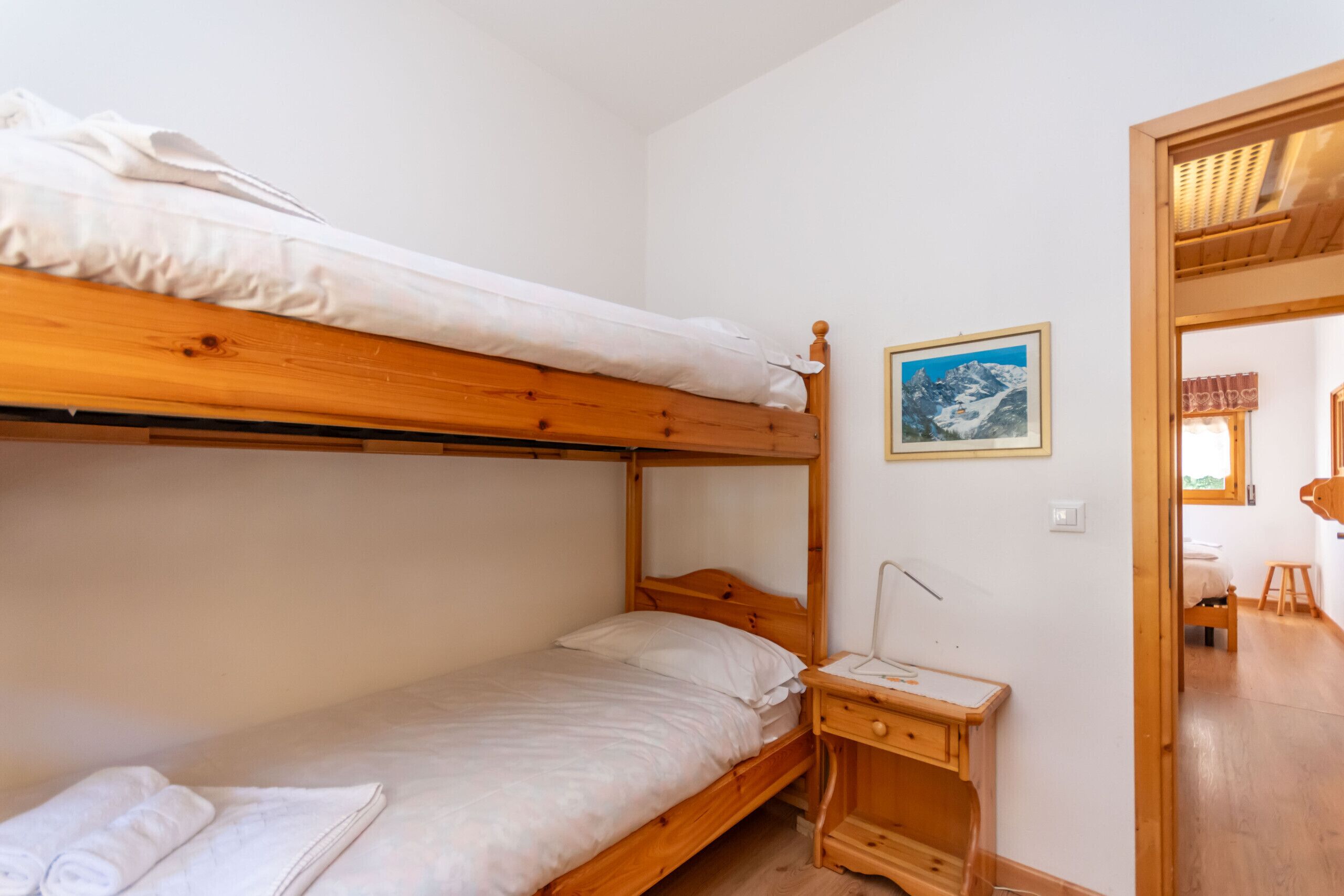 1 bedroom, bed sheets