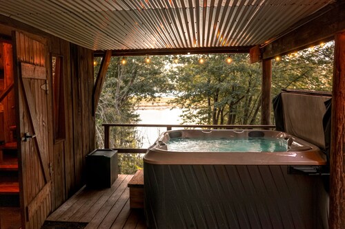 Exclusive River Escape on the Coast - Hot Tub, Woods, & Newly Renovated