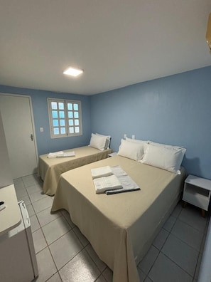 Classic Triple Room | Minibar, free WiFi - Pousada Girassol (Praia do Francês)