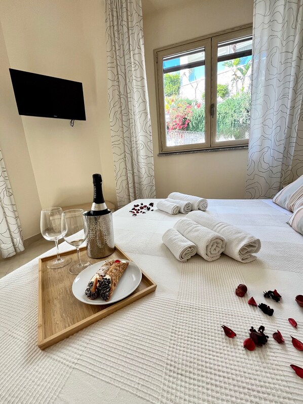 1 chambre, fer et planche à repasser, Wi-Fi, draps fournis