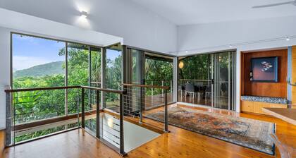 Relaxed Luxury with Stunning Pyramid Views & Private Pool