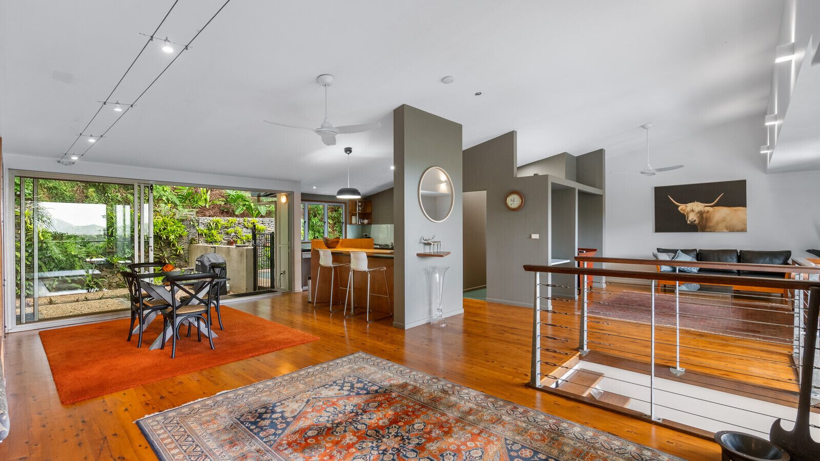 Relaxed Luxury With Stunning Pyramid Views & Private Pool - Cairns