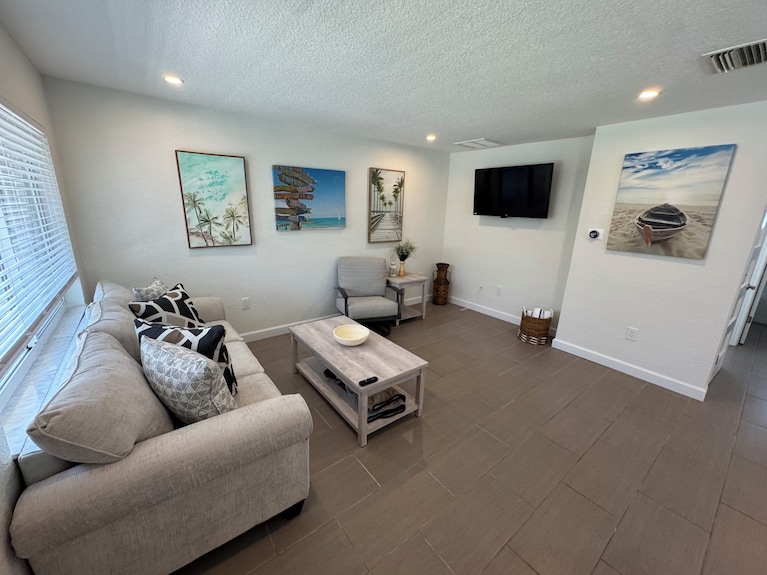 "St.barth"-family Villa-private Pool-heated-2 Blks 2 Beach-beachgear-2 Br 2 Ba - Bradenton Beach, FL
