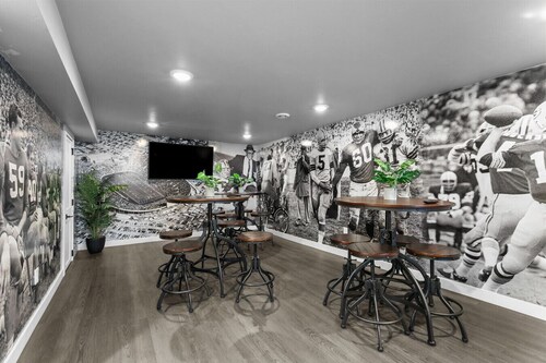 LAMBEAUView|7 MinWalk|Sleeps10