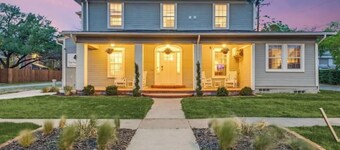 The Vanderbilt Mansion Apt 9 Near Downtown and TWU