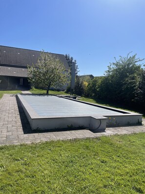 Property grounds - Farmhouse with pool (Ziesar)