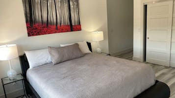 1 habitación, tabla de planchar con plancha, wifi gratis y ropa de cama