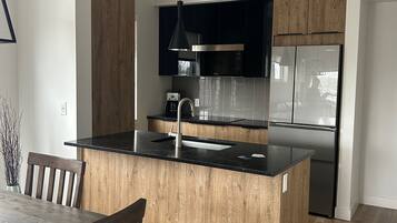 Fridge, microwave, oven, stovetop
