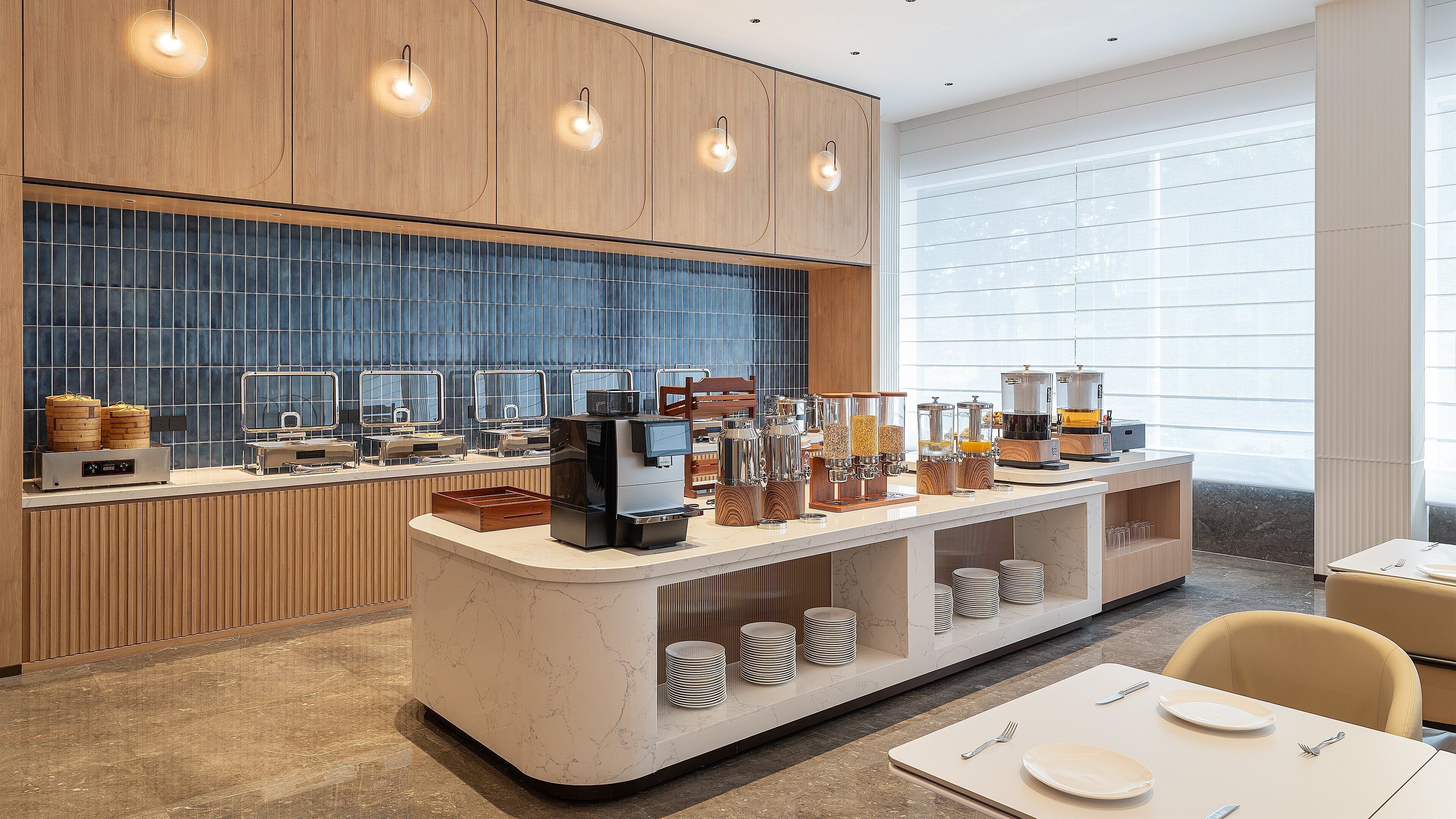 Free daily buffet breakfast 