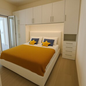 2 bedrooms, WiFi, bed sheets