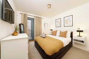1 bedroom, iron/ironing board, Internet, bed sheets