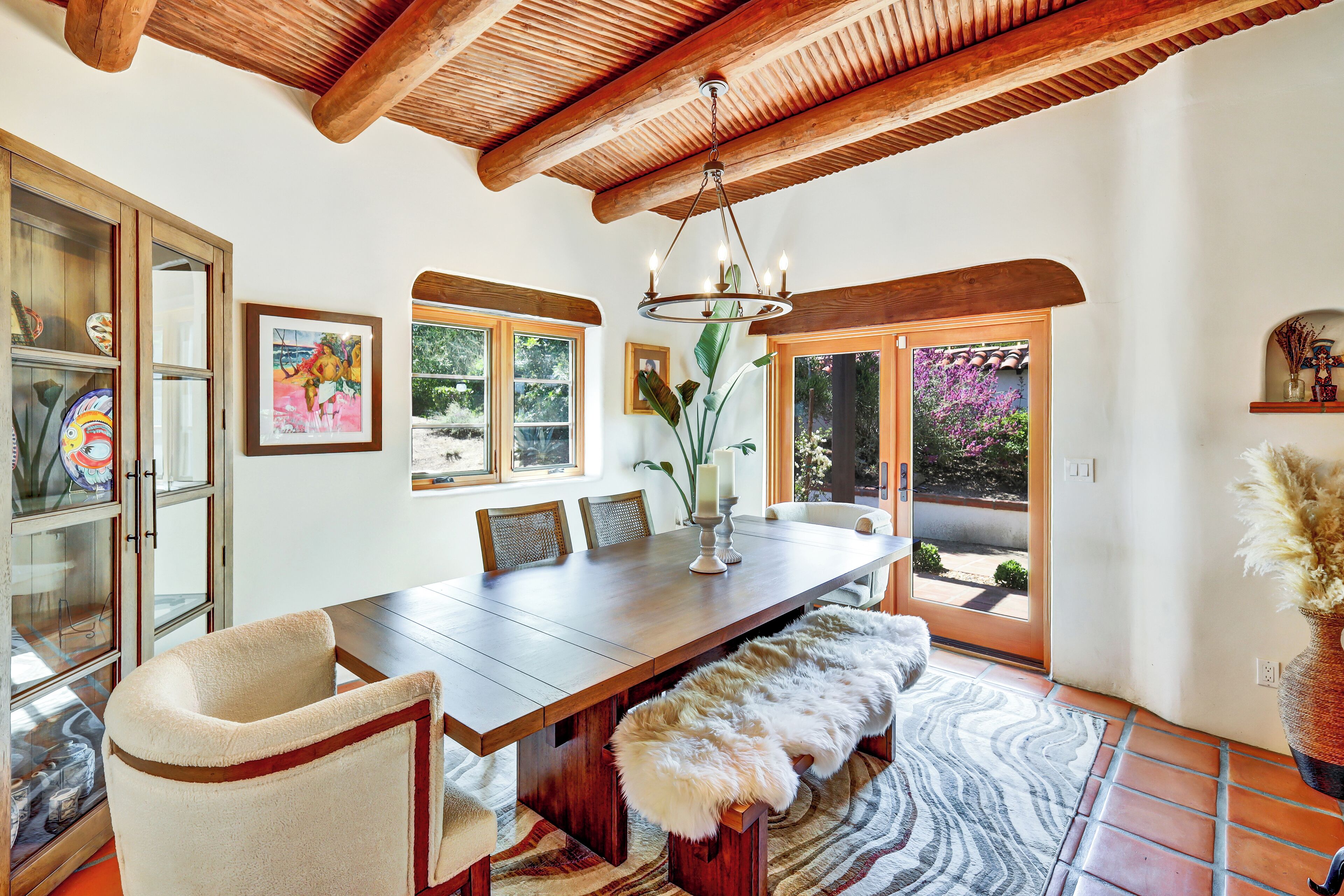 Luxury House, Multiple Beds, Pets Allowed, Valley View | Living area | Fireplace