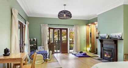 Birdstow – Spacious, peaceful Stay, Sleeps 10