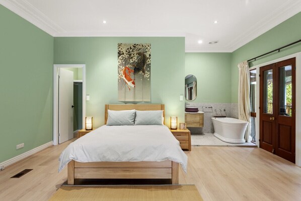 5 bedrooms, WiFi