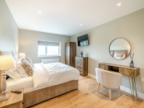 4 bedrooms, free WiFi, bed sheets