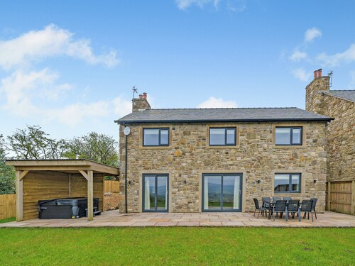 Meadow View - UK49066