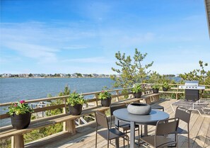 Outdoor dining - Bespoke Bayfront A-Frame – 298 Dune Rd, Westhampton Beach (Westhampton Beach)