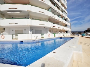 Apartamento | Piscina | Una piscina al aire libre