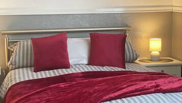 1 bedroom, desk, iron/ironing board, free WiFi