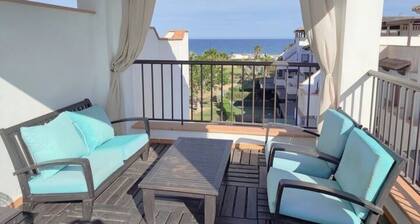 BEAUTIFUL PENTHOUSE IN FRONT OF THE SEA IN GARDENS OF N°VERA