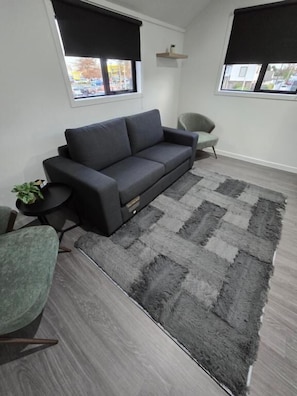 Classic Apartment, 2 Bedrooms, Kitchen | Free WiFi - Microtel Lodge (Hamilton)