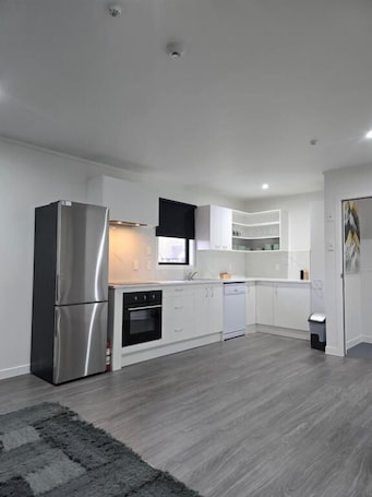 Classic Apartment, 2 Bedrooms, Kitchen | Free WiFi