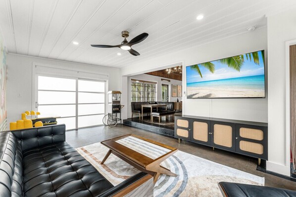 Smart TV, fireplace, video games