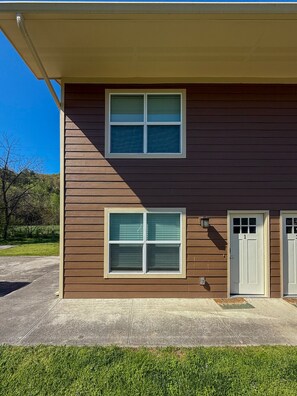 Exterior - 9 Bedroom Group-Friendly Retreat in Pigeon Forge (Pigeon Forge)