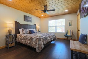 9 bedrooms, iron/ironing board, WiFi, bed sheets