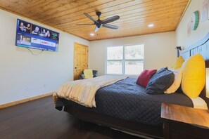 2 slaapkamers, een strijkplank/strijkijzer, wifi, beddengoed