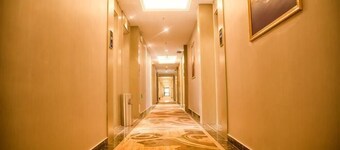 Super 8 Hotel (Huaiyuan Yudu Avenue)