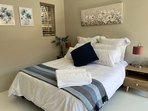 1 chambre, bureau, fer et planche à repasser, Wi-Fi