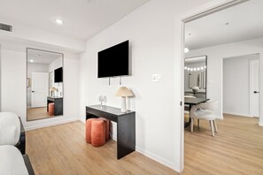 3 habitaciones, tabla de planchar con plancha y wifi gratis 