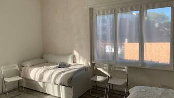 1 chambre, fer et planche à repasser, Wi-Fi, draps fournis