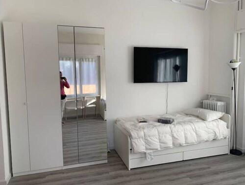 Sunny -Entire Apartment Milan Center- 24h check-in